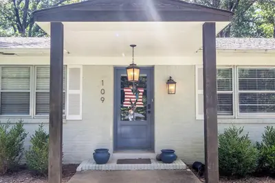 Image de Bid Day Bunkhouse by Apex Short Term Stays