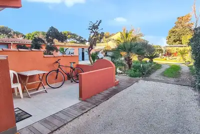 Image de Homerez - Studio charmant à Hyères - 20 m² - Terrasse accueillante