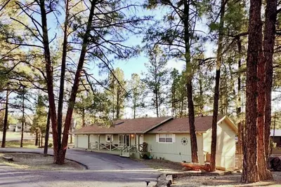 Image de Mountain Sage Retreat | Great Location, Fenced Yard
