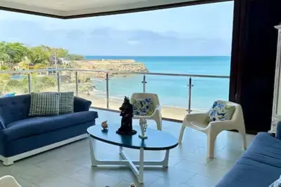 Image de Frente al mar en Punta Blanca, con acceso directo a la playa y 5 habitaciones