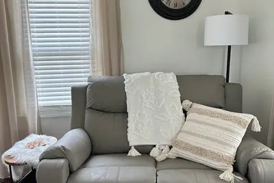 Image de Cottage in Sugarcreek with Hot Tub