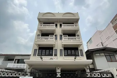 Image de Urban Grace 5 Bedroom Spacious House Prime Location Near Bts Skytrain