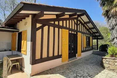 Image de Homerez - Chalet familial à Laurède avec piscine partagée