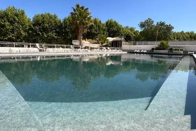 Image de Homerez - Bungalow charmant à Agde avec piscine partagée