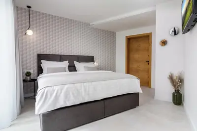 Image de Luxury Villa TopHill offers heated infinity pool, Jacuzzi, Sauna, Media room. . .