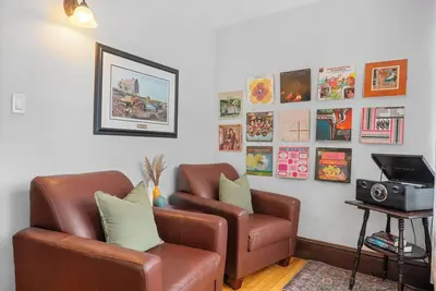 Image de Beautiful 3br Victorian Home Downtown Moncton w/ Ac