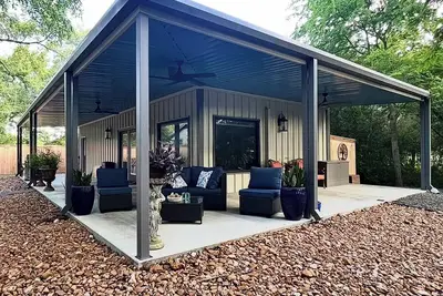 Image de New construction modern guesthouse located close to Texas A&M and Kyle Field