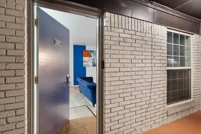 Image de Chic 2br Central Atx near Ut