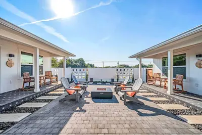 Image de Uptown Peach ~Suite Minutes from Magnolia + Baylor