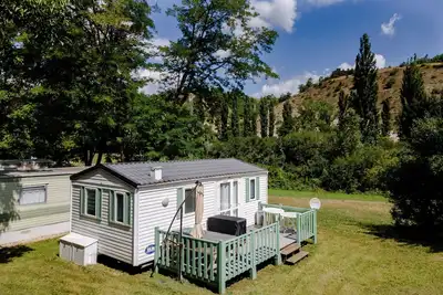 Image de Mobile Home 'Le Cocon' avec piscine partagée, terrasse privée et Wi-Fi