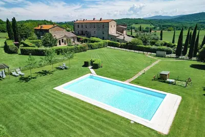 Image de Maison de vacances 'La Loggetta' avec piscine partagée, terrasse partagée et Wi-Fi