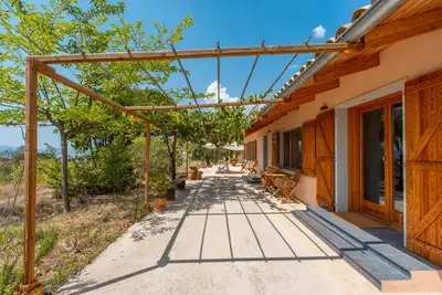 Image de Maison de campagne \"Lluna\" avec vue sur les montagnes, piscine partagée et Wi-Fi