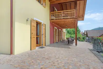 Image de Appartement \"Stanza 1\" avec vue sur les montagnes, terrasse privée et Wi-Fi