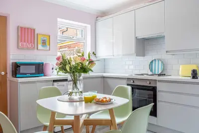 Image de Blue Sky House -  a family break that sleeps 4 guests  in 2 bedrooms