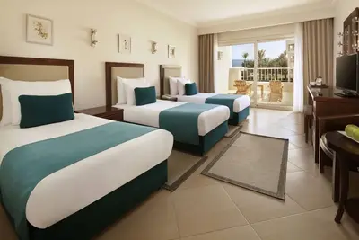 Image de Sun-Drenched Getaway with Reef Snorkeling & Dine & Unwind by the Shore