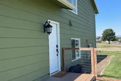 Image de Cozy 1-bedroom apartment in quiet neighborhood