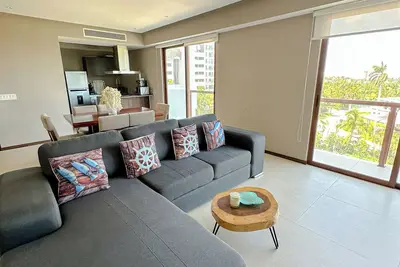 Image de Apartment in La Isla Residences - Acapulco Diamante with Private Beach