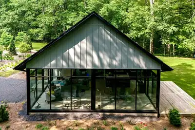 Image de New: Fabulous Glass Contemporary in Kerhonkson