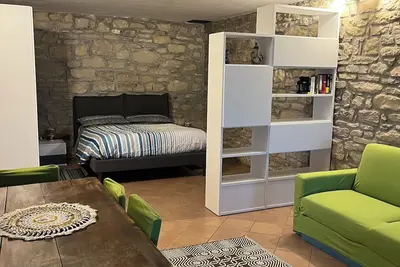 Image de Renovated family suite with separate entrance and large garden