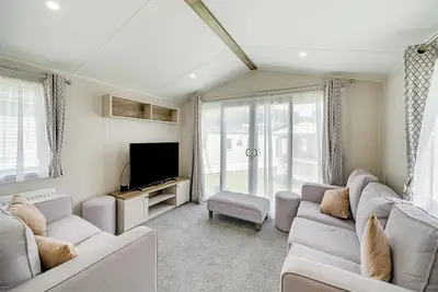 Image de Caravan with one double and two twin.