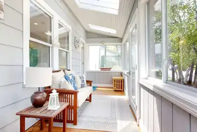 Image de Seas the Day by Bayley Vacation Rentals