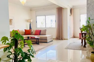 Image de A 5 min de la forêt du Hilton et commerces, bel appartement calme et ensoleillé