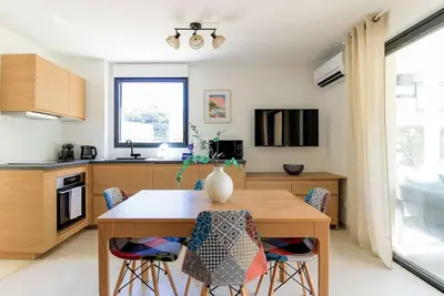 Image de Superbe T2 avec Grande Terrasse - Plage et Animaux Admis