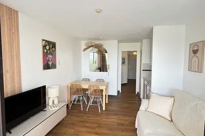 Image de Appartement cosy 4 personnes avec terrasse, parking, piscine vue mer Cannes