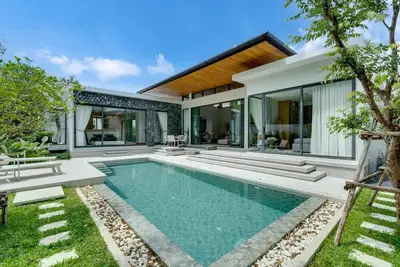 Image de 3-bedroom private villa with pool, garden, and spacious living room by Continent