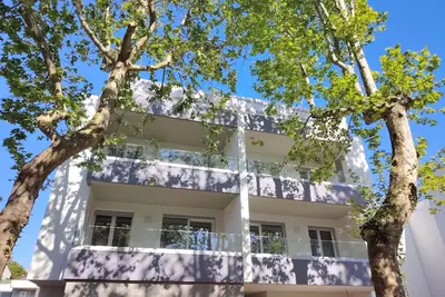 Image de Appartement moderne pour 5 personnes avec jardin privé clôturé