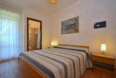 Image de Maison dans une résidence avec piscine