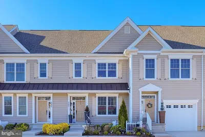 Image de New Rental! ! Upscale 3-bedroom townhome in the heart of De Beaches