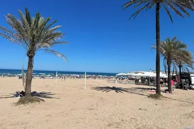 Image de Cozy Beach Apartment - 2 bedroom