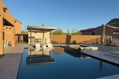 Image de Tonto National Forest, Hiking, Off road trails, stunning resort pool