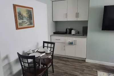 Image de Amazing 4 Bedrooms Entire Home in Winnipeg with Free parking, Wi-fi and more