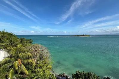 Image de Exceptionnel! T3 les pieds dans l’eau face a l’îlet du Gosier