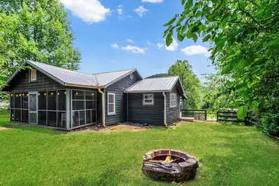 Image de Rider’s Retreat in Suches, Pit Stop near Woody gap, fire pit, Views, Dog Friendly