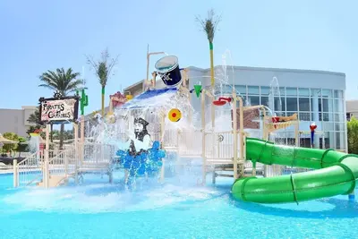 Image de Beachfront Getaway with Pools, Onsite Spa, Dining Options & Water Activities