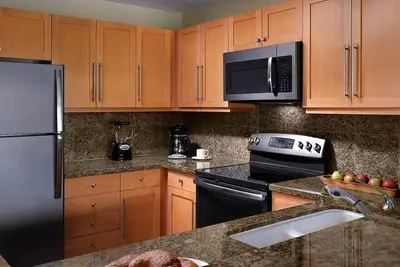 Image de Cozy resort in serene Lahaina with Ac, WiFi, fitness room
