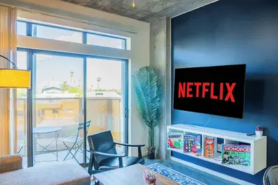 Image de Apt Near Asu Dt Phx | Pool, Balcony, Gym, Parking, Wd