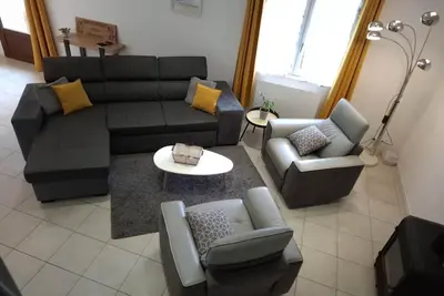 Image de 15mn aéroport de Beauvais  \n5 minute du château de la trye\ngare a 1km sncf