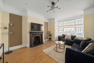 Image de Stylish Modern 3 Bedroom Home in London with a Garden