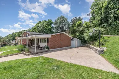 Image de 5 Bed, Hot Tub and Arcade