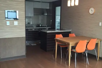 Image de Modern 3-bed room apartment with river view