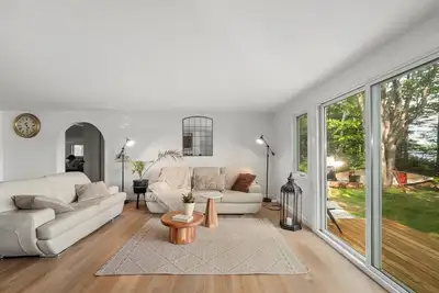 Image de Cottage by the lake - cozy escape