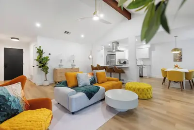 Image de Stylish Austin Escape – 4br, 2ba, Minutes from Domain & Q2 Stadium