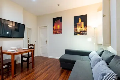 Image de Beautiful 1-bedroom apartment inside a typical Andalusian patio