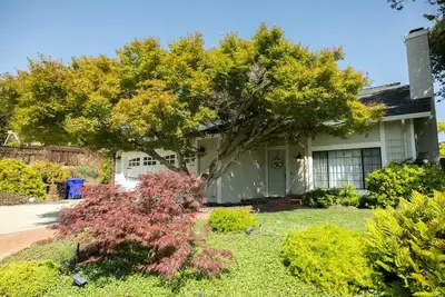 Image de Close to Bay Area attractions!