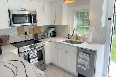 Image de Renovated Charming 3-bedroom cottage in Sandwich with Ac, WiFi