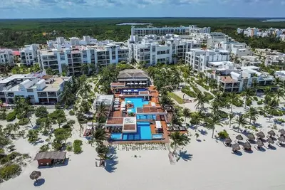 Exclusive Condo | 3br | Beachfront & Top Amenities